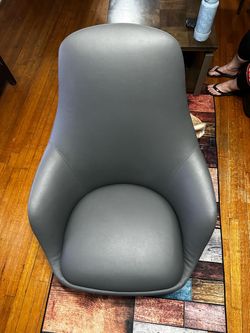 Bernhardt Design Canelle Swivel Lounge Chair