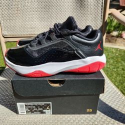 AIR JORDAN 11 CMFT LOW  'BRED' - Youth SIZE 5