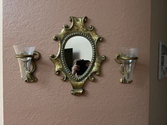 Decorative Mirror With 2 Vases