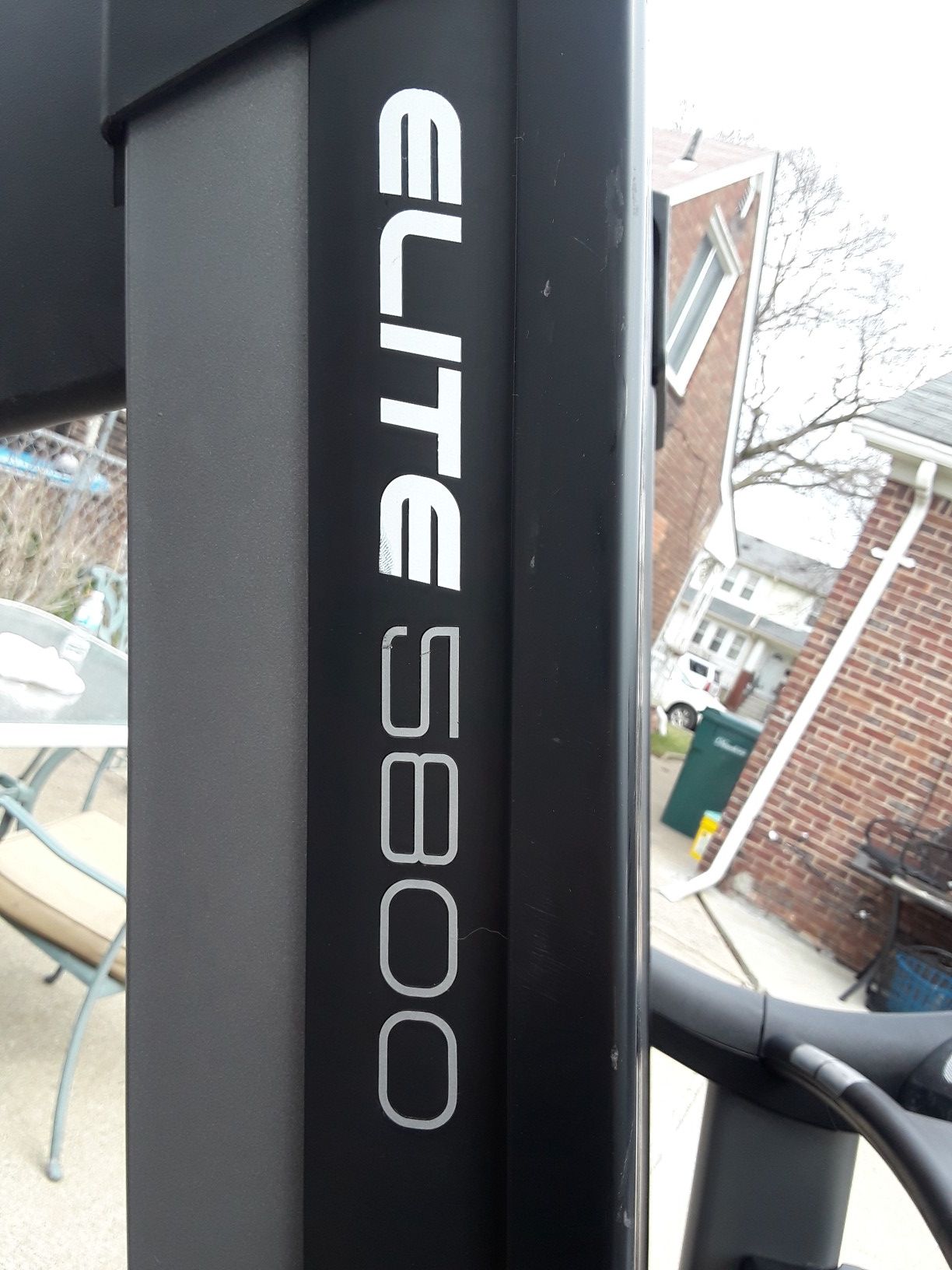 Nordictrack elite 5800 pro treadmill. for Sale in Dearborn MI
