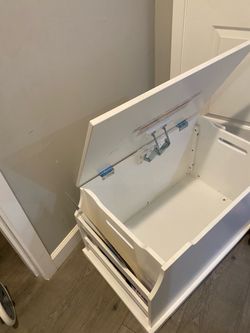 Spacious toy chest storage