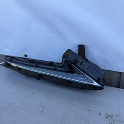 2017 2018 2019 2020 LEXUS IS IS250 IS 250 IS300 IS 300 IS200T IS350 Front bumper lower fog light fog lamp LED TURN SIGNAL RIGHT PASSENGER SIDE RH OEM