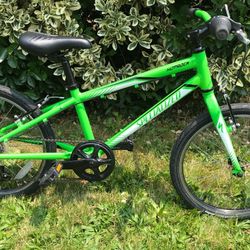 Specialized HotRock Kids Bike 7 Speed Shimano Components Excellent Condition 