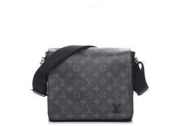 LOUIS VUITTON MESSENGER DISTRICT BAG