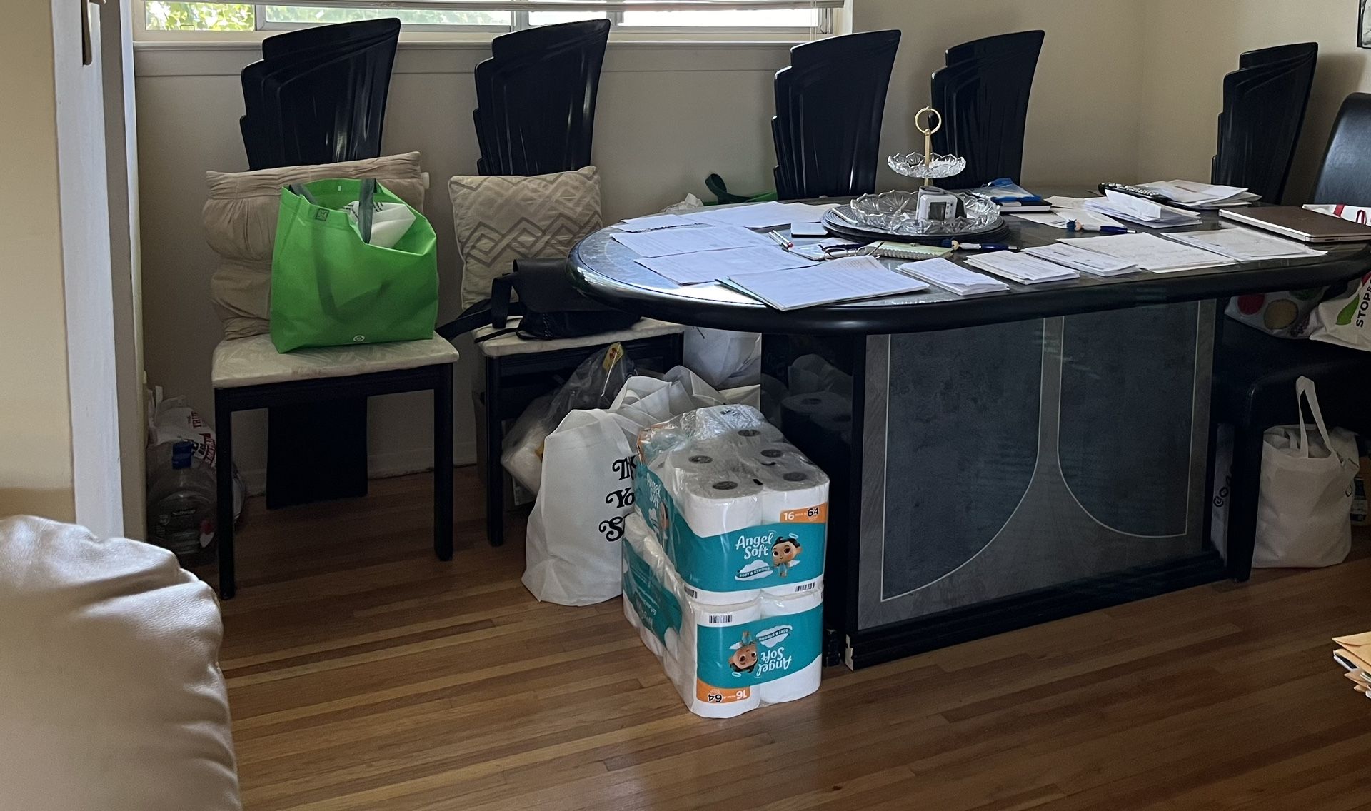 Dining Table with 5 chairs. Expandable.,All Products : American Fashion Style Bags On Sale