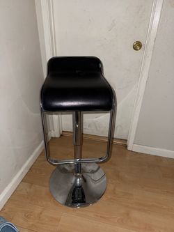 Vanity chair