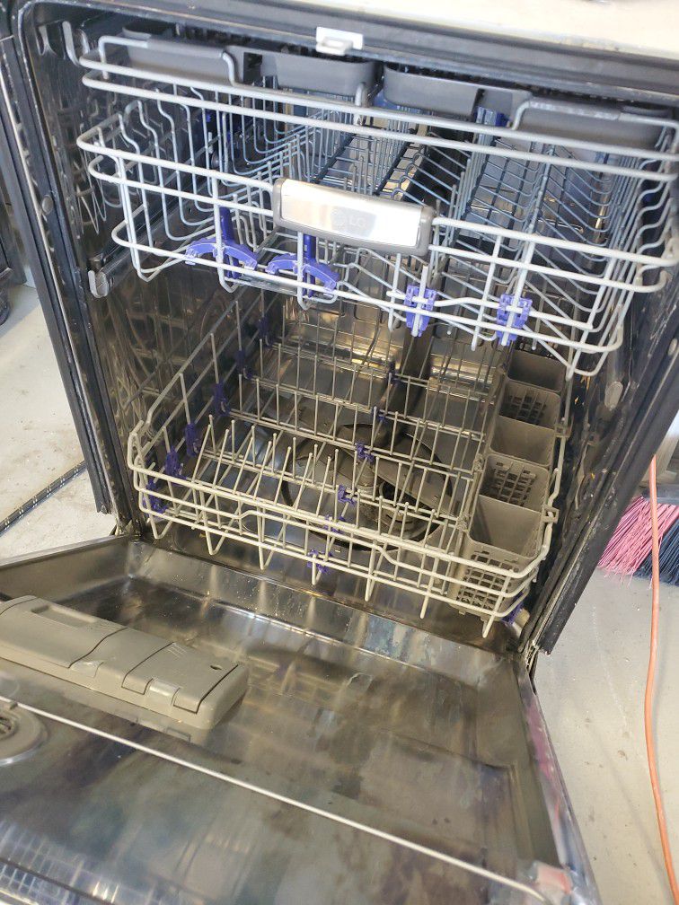 LG Dishwasher Ldf7774st