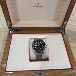 Omega Seamaster 300m