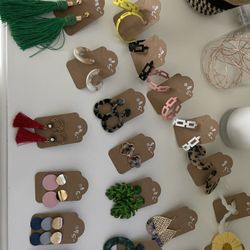 Earrings 