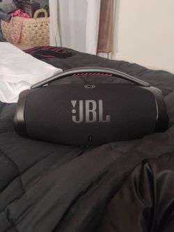 JBL boombox 3