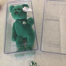 Beanie Baby Erin Set Of 4  2 Cases