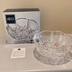 Floral Dance Pink Frost glass bowl - 8.5 in - Mikasa
