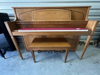 1999 YAMAHA M450 TAO DESIGNER UPRIGHT PIANO! FREE DELIVERY & TUNING!