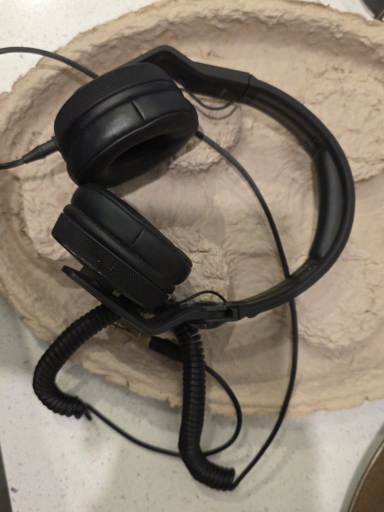 Pioneer Head Phones