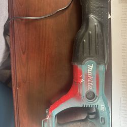 Makita 18V Sawzall