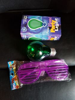 Light Up Party Glass & Green Lightbulb