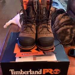 Size 9 M BRAND NEW Timberland Pro Boondock HD boots