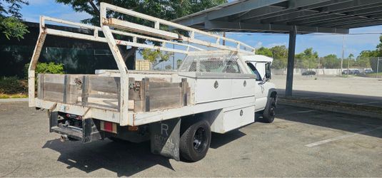 2002 Chevrolet 3500 HD Regular Cab & Chassis