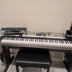 Yamaha YPG-535 88-Key Portable Keyboard