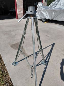 Fifth Wheel Stand