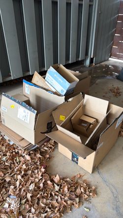 Free moving boxes