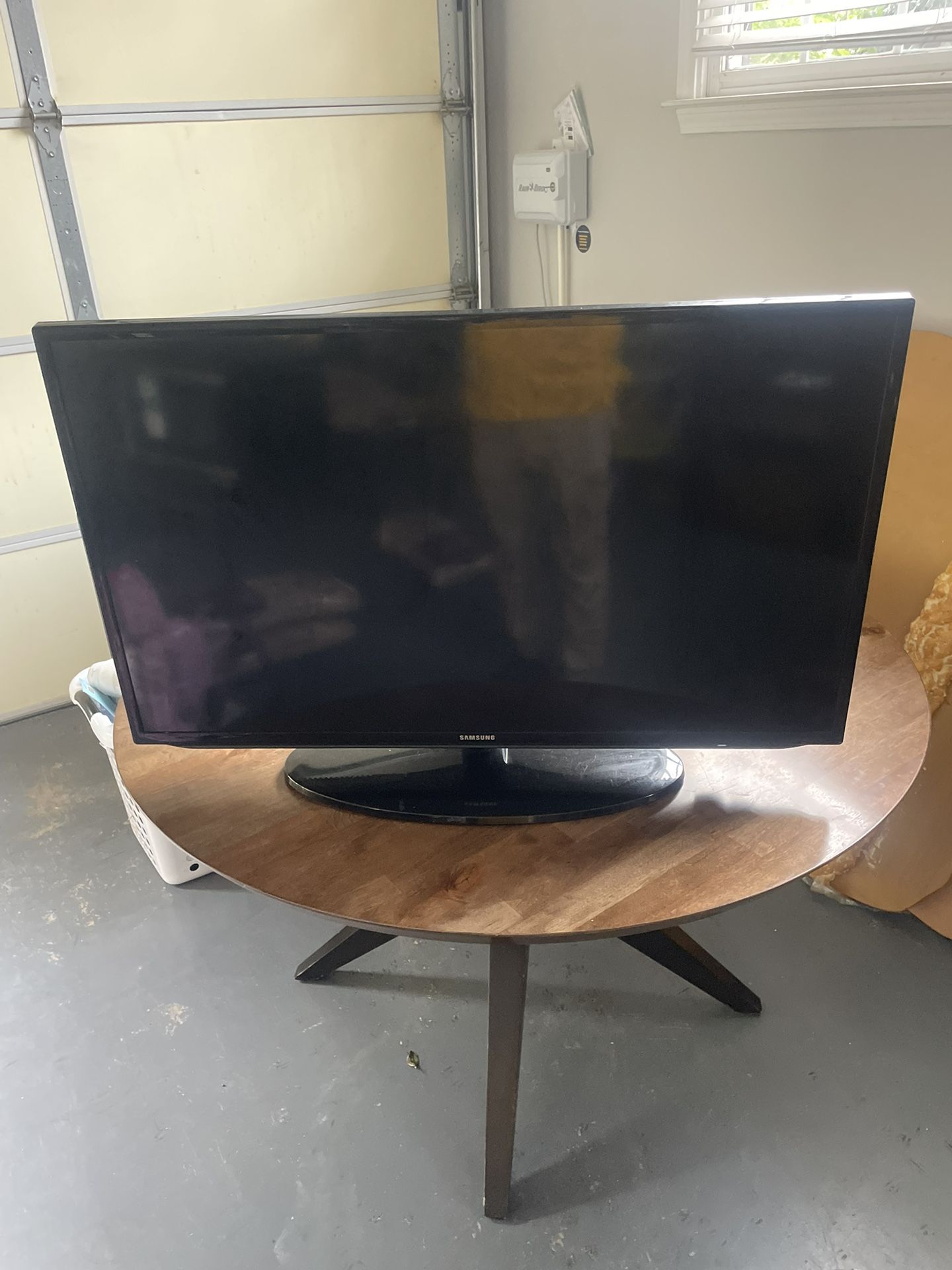 Samsung 50 In Flat Screen Tv