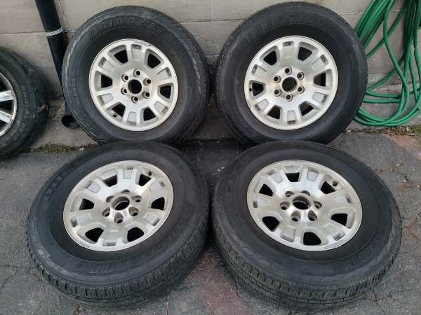 GMC or Chevy 17 inch aluminum truck wheels. 6 lugs for Sale in ...