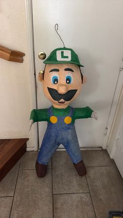 NEVER USED Luigi Pinata