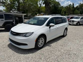 2020 Chrysler Voyager