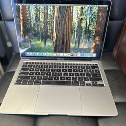 Macbook Air 13 nches- MacOS Sequoia