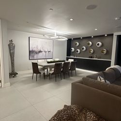 Restoration Hardware dining table - Stunning table!
