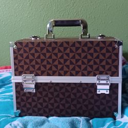 Make Up Box