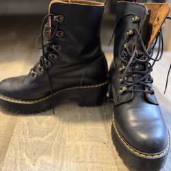 like new dr. marten leona platform boots black women size 7