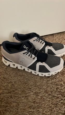On Women's Cloud 5 Combo Running Sneaker Size 8.5