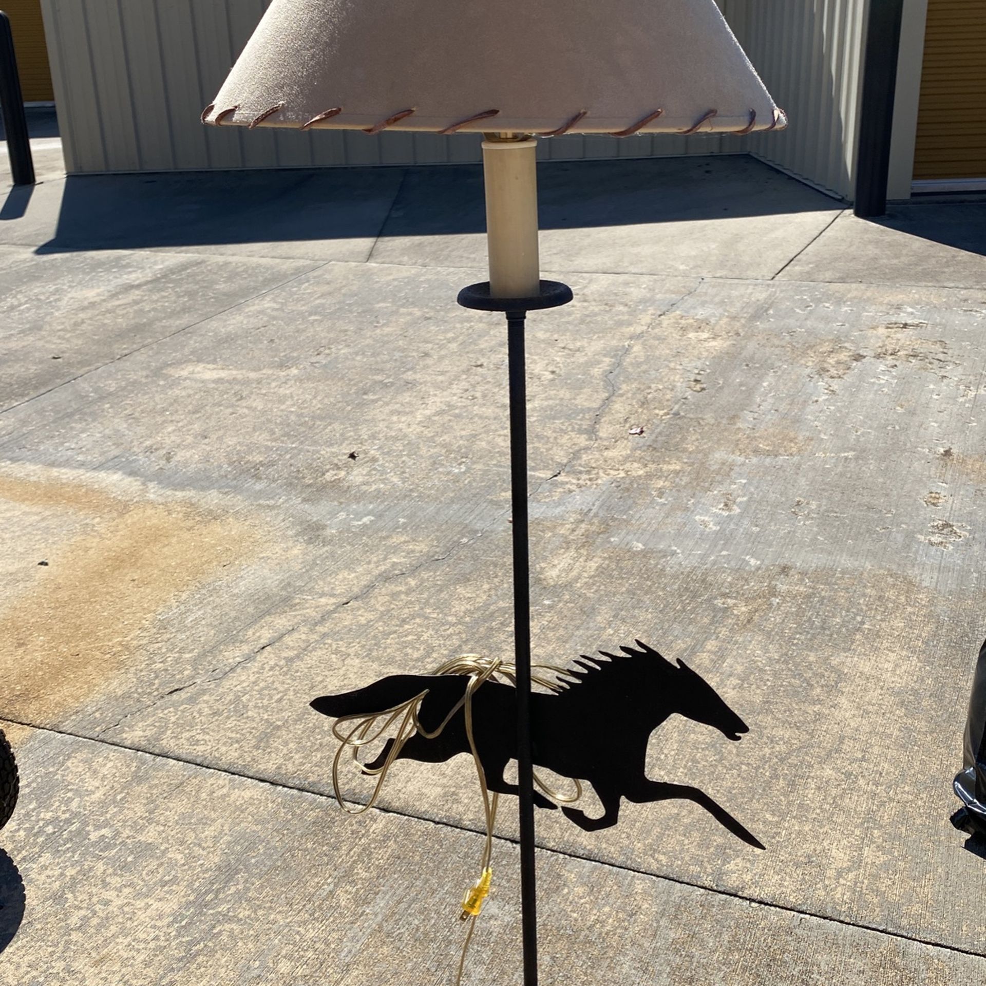 Lamp Horse