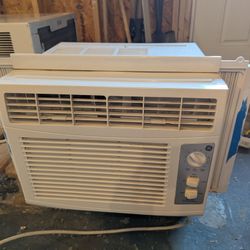 $75 - GE AC -115-Volt 5000-BTU