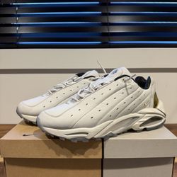 Nike x NOCTA Hot Step Air Terra - Drake - Light Bone / Metallic Gold / Clear - MINT CONDITION (Mens size 12) 