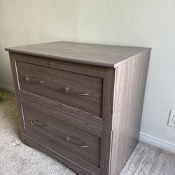 Locking File Cabinet 