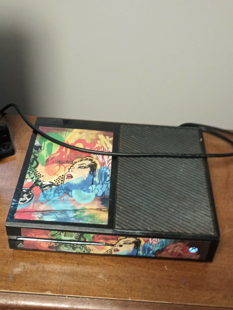 Xbox One, All Plugs, Just No Controller.. Runs Very Good And You Could Test Out..