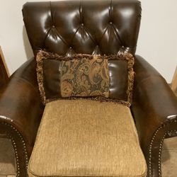 Accent Chair / Single Couch