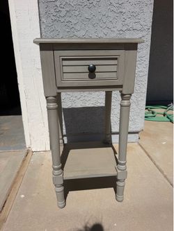 Accent Table / End Table