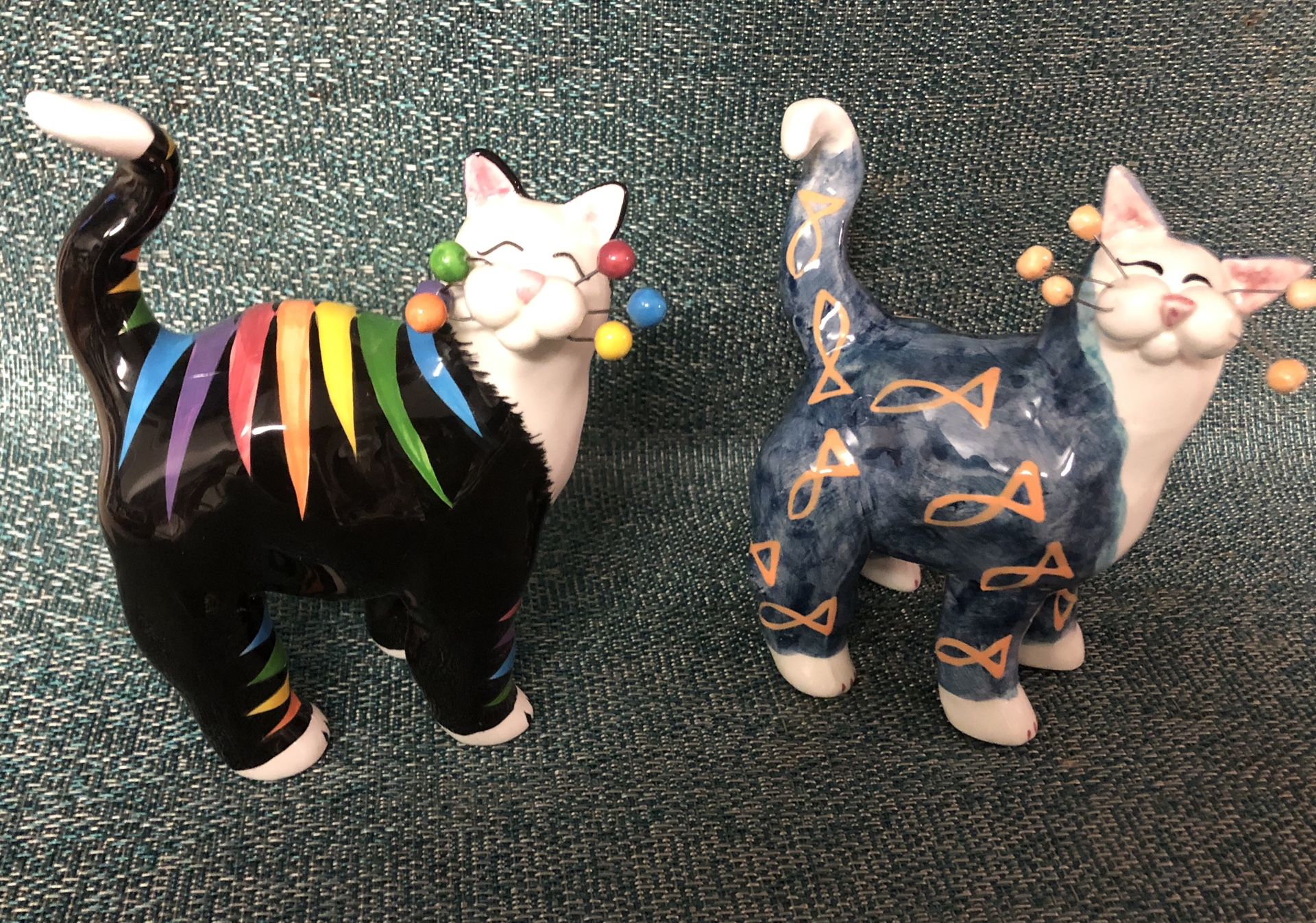 Vintage cat figurines made by Amy Lacombe. $15 for the pair.