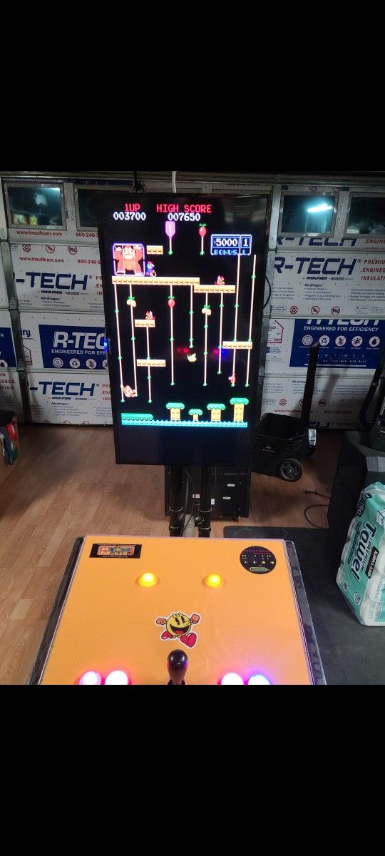 Arcade game with 40" Screen works great Home use only PRICE IS FIRM! 