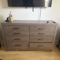 Culverbach 6 Drawer Dresser 