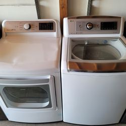 LG MEGA CAPACITY 5.0CU FT Top Load Washer And Gas Dryer Set 