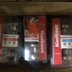 NEW KEYED DOOR LOCKS 