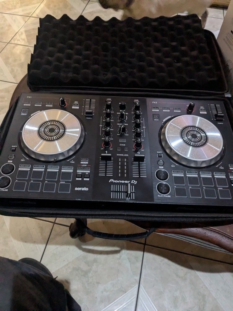 DJ controller