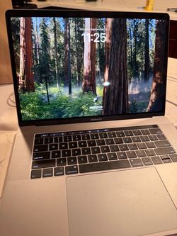 Apple MacBook Pro Laptop