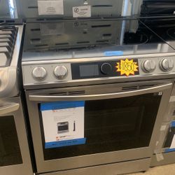 New Scratch And Dent Samsung Slide In With Air Fry  In Stainless 6 Months Warranty .