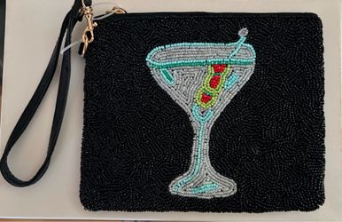 BEADED WRISTLET CHAMPAGNE DESIGN NEW